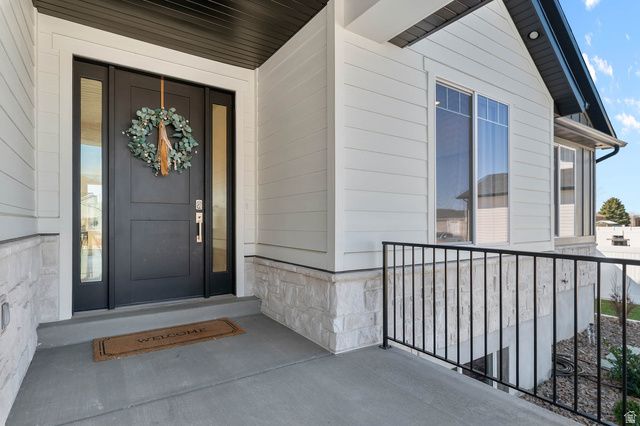 2291 E PARKSIDE CIR, South Ogden, UT 84403