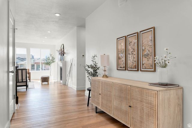 2291 E PARKSIDE CIR, South Ogden, UT 84403