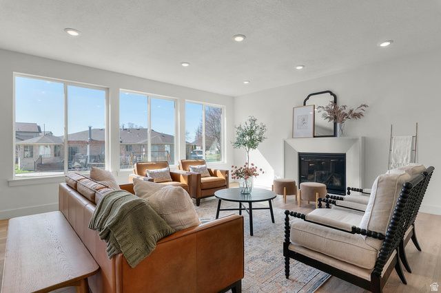 2291 E PARKSIDE CIR, South Ogden, UT 84403