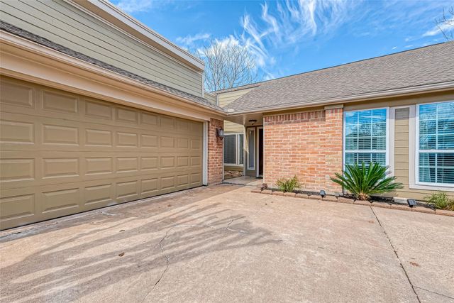 13322 Pantano Drive, Houston, TX 77065