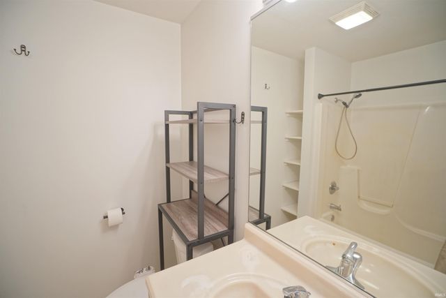 2711 Widaman Street, Winona Lake, IN 46590