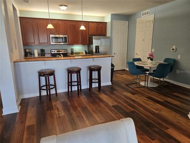 5049 SHOREWAY LOOP 30101, Orlando, FL 32819