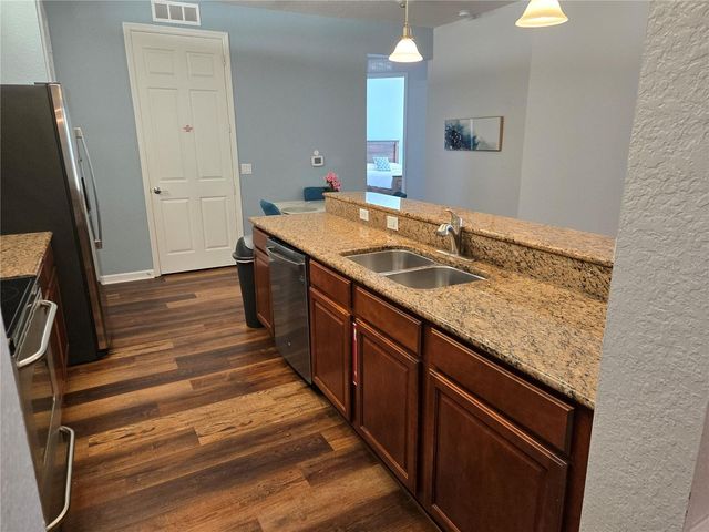 5049 SHOREWAY LOOP 30101, Orlando, FL 32819