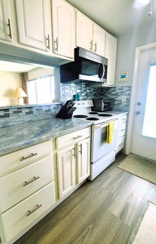 100 Doolen Court 313, North Palm Beach, FL 33408