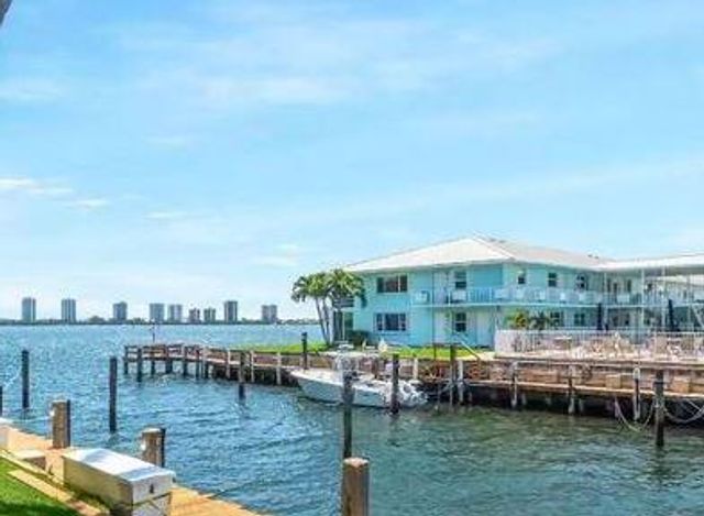 100 Doolen Court 313, North Palm Beach, FL 33408
