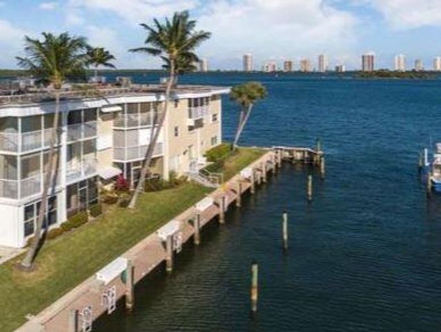 100 Doolen Court 313, North Palm Beach, FL 33408