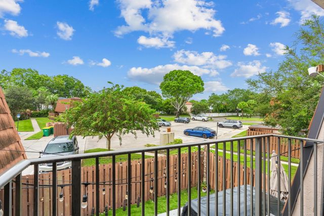 4065 WIMBLEDON Drive, Cooper City, FL 33026