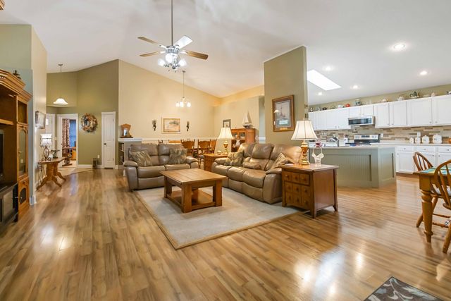 84 Summit Pointe Drive, Somerset, KY 42503