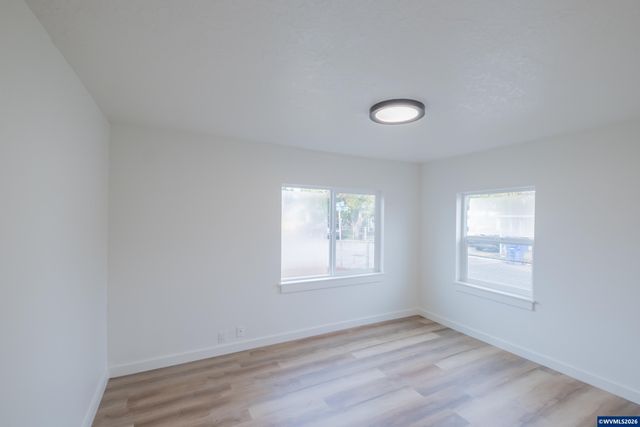 2194 Vaughn Av NE, Salem, OR 97301