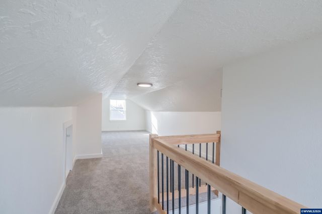 2194 Vaughn Av NE, Salem, OR 97301