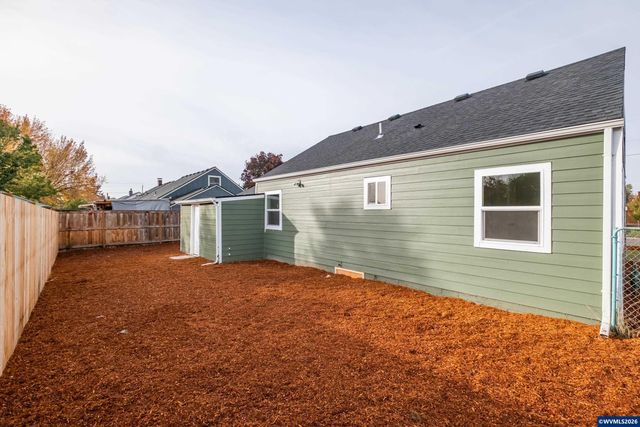 2194 Vaughn Av NE, Salem, OR 97301