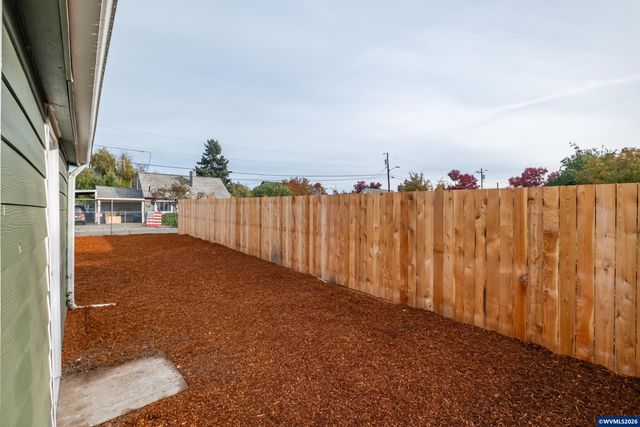 2194 Vaughn Av NE, Salem, OR 97301
