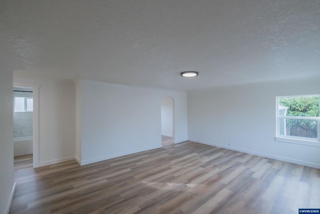 2194 Vaughn Av NE, Salem, OR 97301
