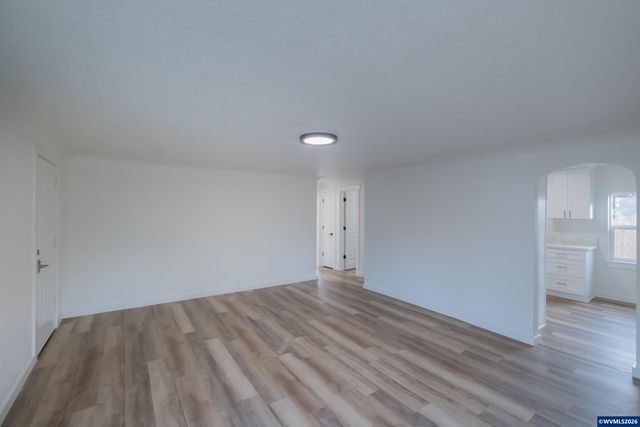 2194 Vaughn Av NE, Salem, OR 97301