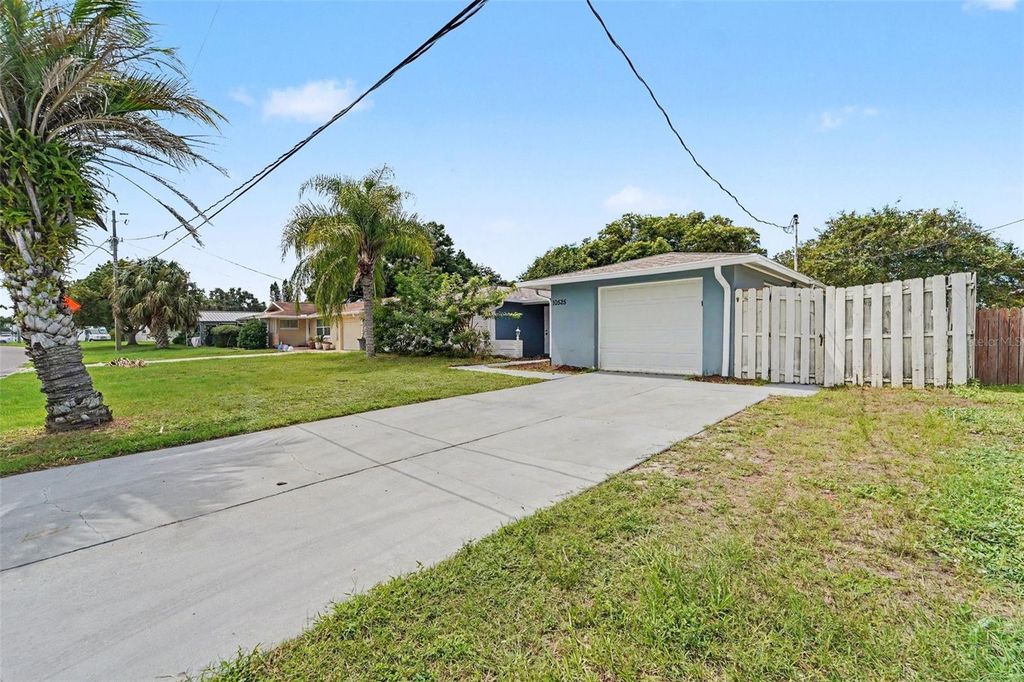 10525 OLEANDER DRIVE, Port Richey, FL 34668