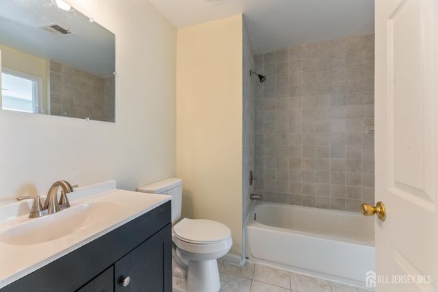 210 Edpas Road, New Brunswick, NJ 08901