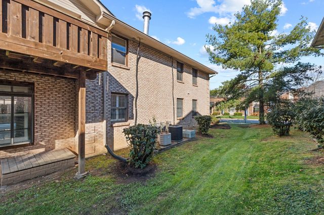 1117 Turkey Foot Road 2, Lexington, KY 40502