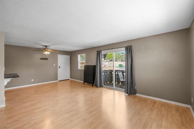 6232 Robinson Street 3, Mission, KS 66202