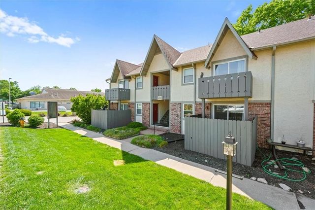 6232 Robinson Street 3, Mission, KS 66202