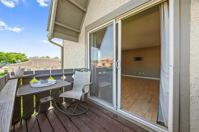 6232 Robinson Street 3, Mission, KS 66202