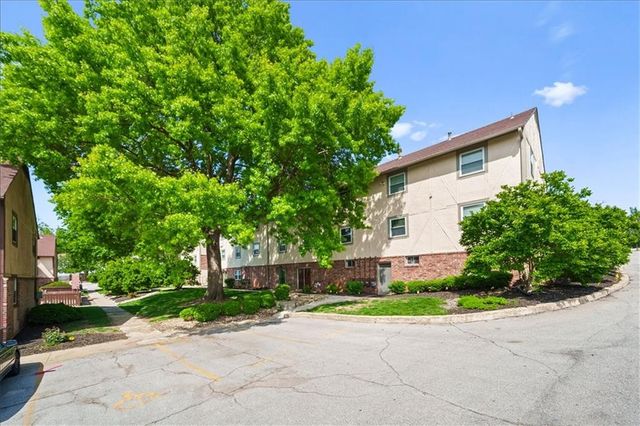 6232 Robinson Street 3, Mission, KS 66202