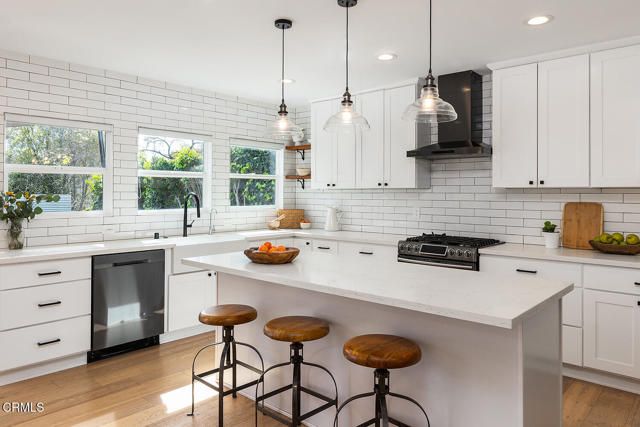 3270 Hermanos Street, Pasadena, CA 91107