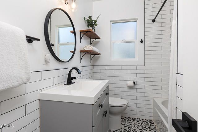 3270 Hermanos Street, Pasadena, CA 91107