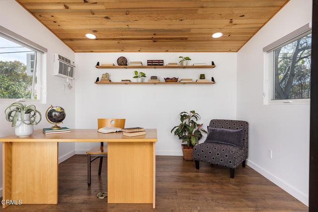 3270 Hermanos Street, Pasadena, CA 91107