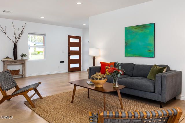 3270 Hermanos Street, Pasadena, CA 91107