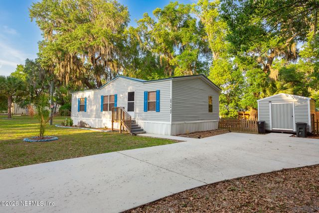 300 7TH Avenue, Welaka, FL 32193