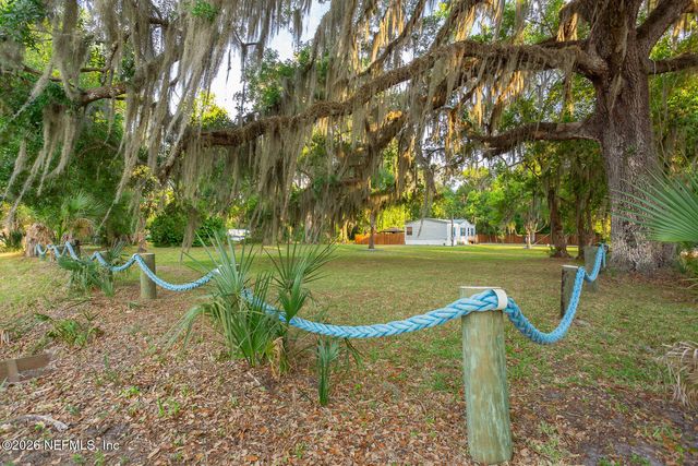 300 7TH Avenue, Welaka, FL 32193