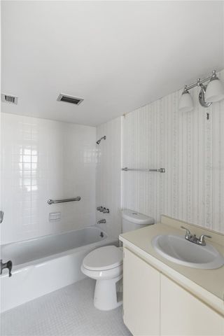 4485 GULF OF MEXICO DRIVE 402, Longboat Key, FL 34228