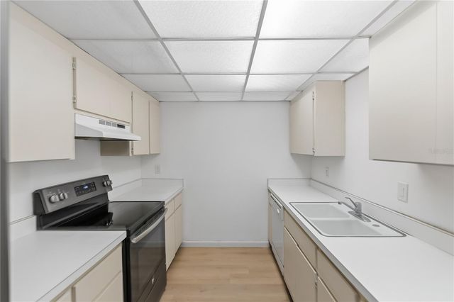 4485 GULF OF MEXICO DRIVE 402, Longboat Key, FL 34228