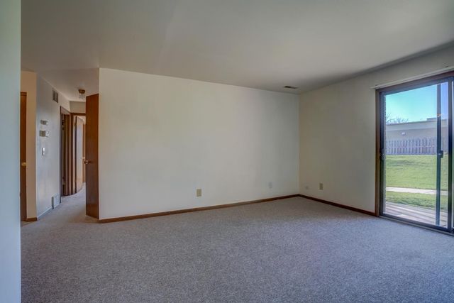 1525 Kenilworth Court, Stoughton, WI 53589
