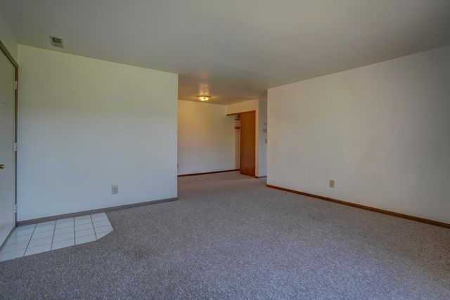 1525 Kenilworth Court, Stoughton, WI 53589