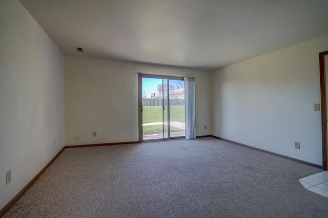 1525 Kenilworth Court, Stoughton, WI 53589