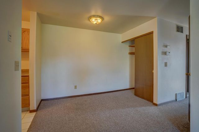 1525 Kenilworth Court, Stoughton, WI 53589