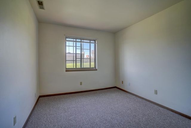 1525 Kenilworth Court, Stoughton, WI 53589