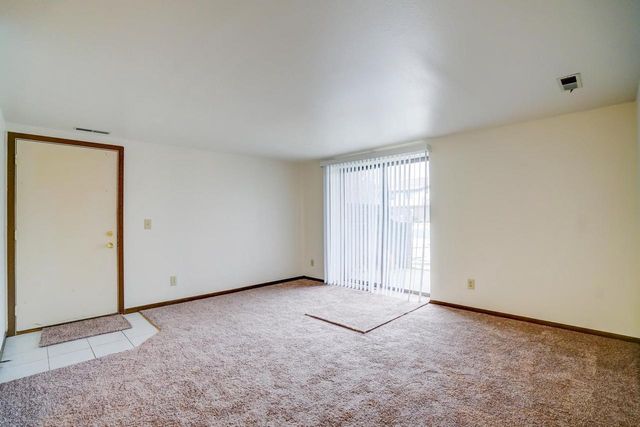 1525 Kenilworth Court, Stoughton, WI 53589