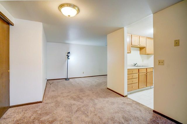 1525 Kenilworth Court, Stoughton, WI 53589