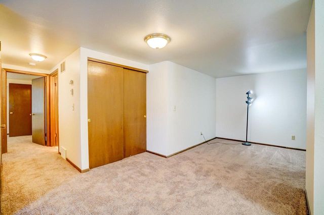 1525 Kenilworth Court, Stoughton, WI 53589