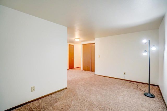 1525 Kenilworth Court, Stoughton, WI 53589