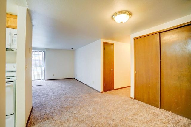 1525 Kenilworth Court, Stoughton, WI 53589