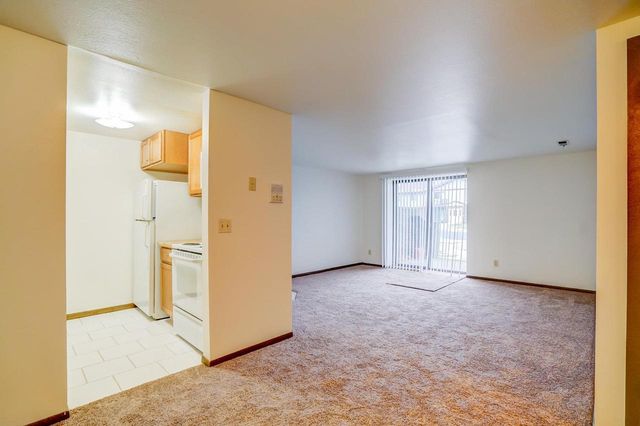 1525 Kenilworth Court, Stoughton, WI 53589