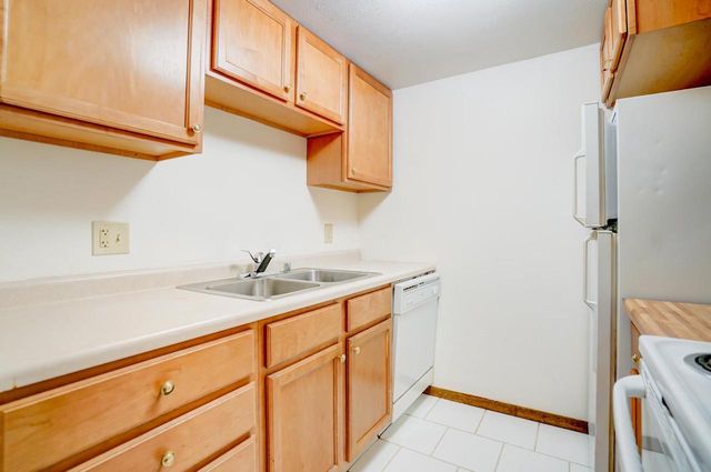 1525 Kenilworth Court, Stoughton, WI 53589