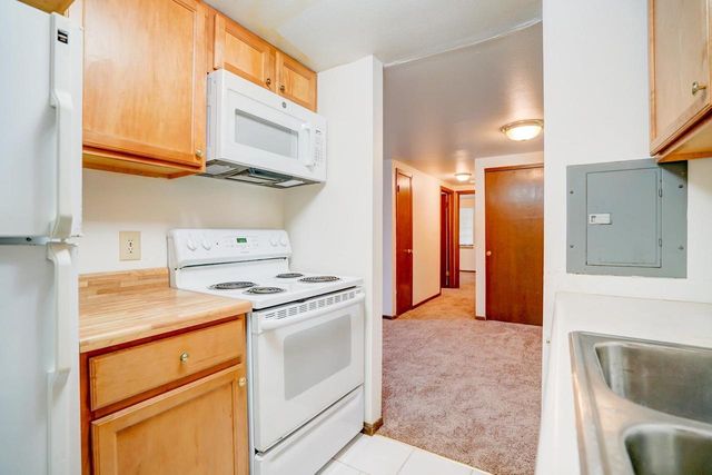 1525 Kenilworth Court, Stoughton, WI 53589