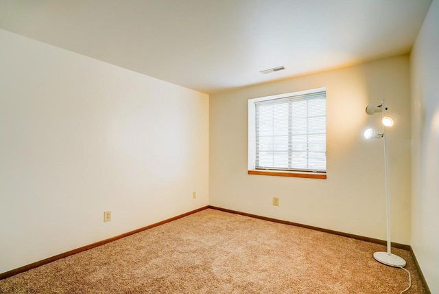 1525 Kenilworth Court, Stoughton, WI 53589