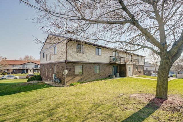 1525 Kenilworth Court, Stoughton, WI 53589