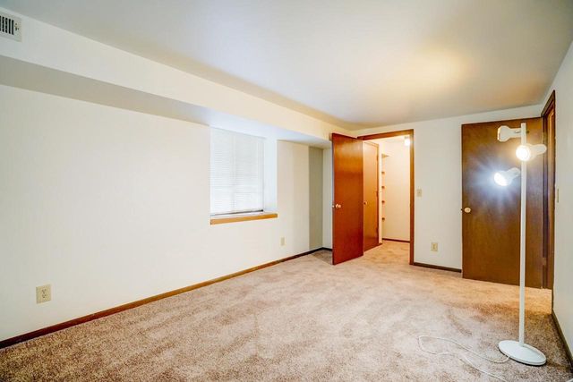 1525 Kenilworth Court, Stoughton, WI 53589
