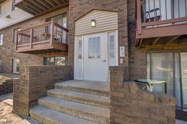 1525 Kenilworth Court, Stoughton, WI 53589